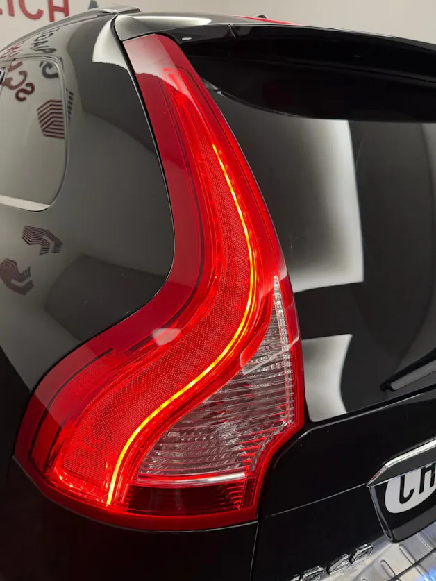 VOLVO XC60 2.4 D5 Summum AWD