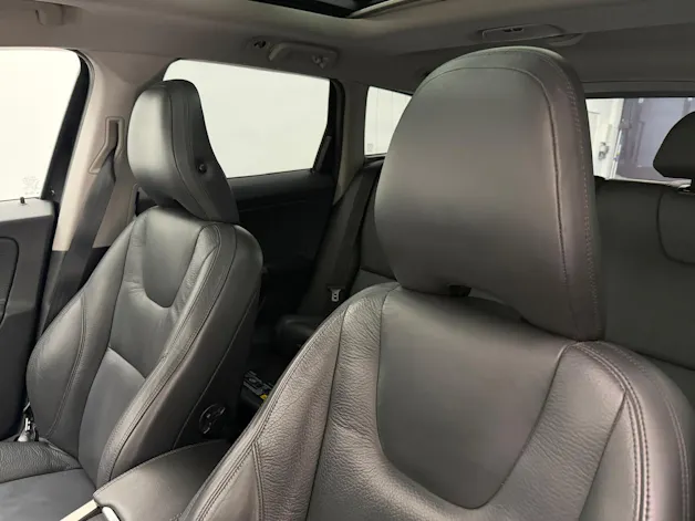 VOLVO XC60 2.4 D5 Summum AWD