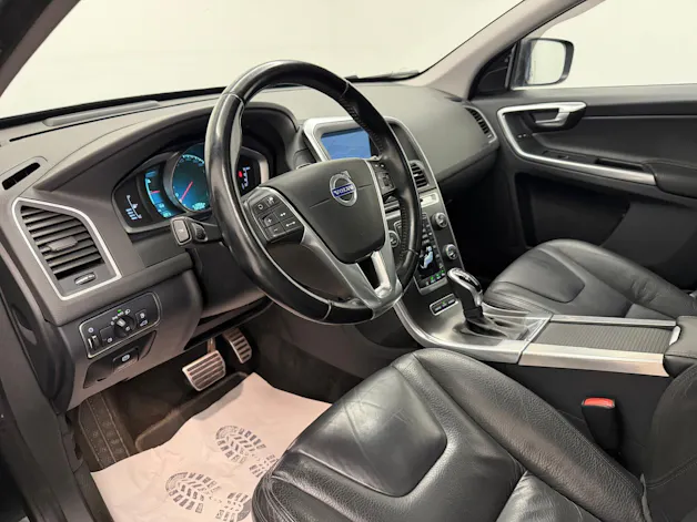 VOLVO XC60 2.4 D5 Summum AWD