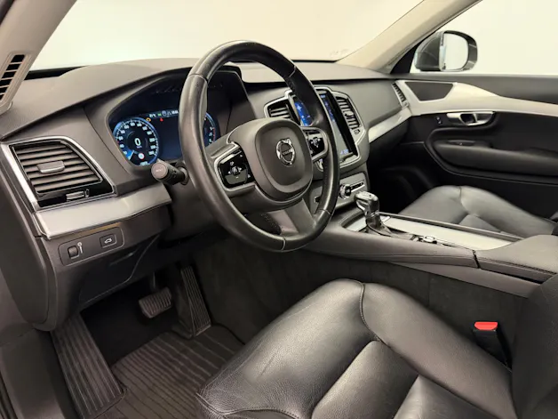 VOLVO XC90 2.0 D5 Momentum 7P. AWD