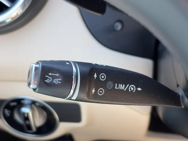 MERCEDES-BENZ GLA 250 Urban 4Matic