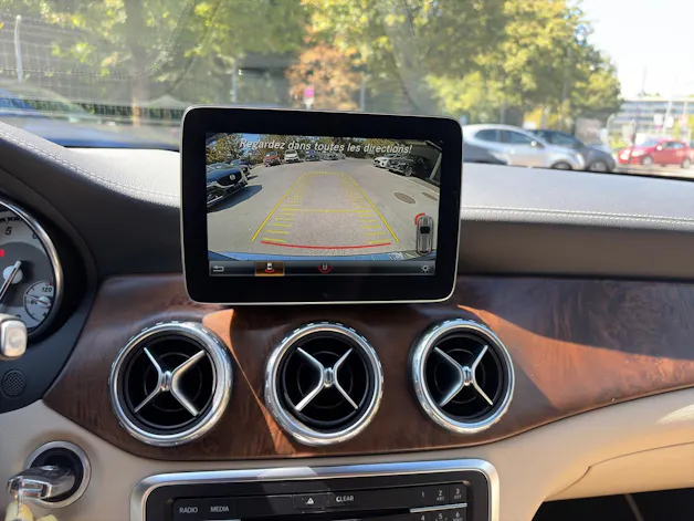 MERCEDES-BENZ GLA 250 Urban 4Matic
