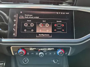 AUDI audi Q3 35 TFSI S line Attraction S-tronic Mythosschwarz Metallic