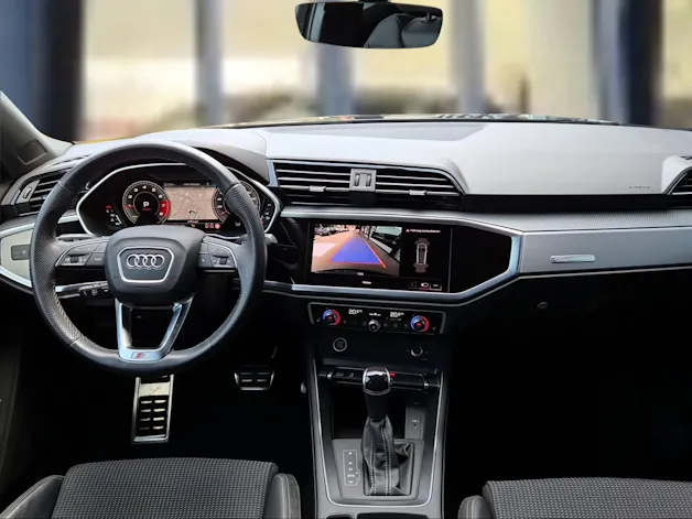 AUDI audi Q3 35 TFSI S line Attraction S-tronic Mythosschwarz Metallic