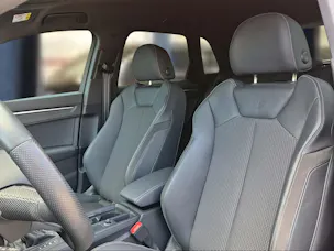 AUDI audi Q3 35 TFSI S line Attraction S-tronic Mythosschwarz Metallic