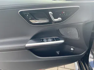 MERCEDES-BENZ C 200 T 4 Matic
