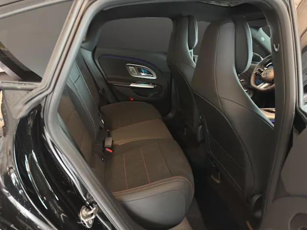 MERCEDES-BENZ CLA 200 8G-DCT 4Matic