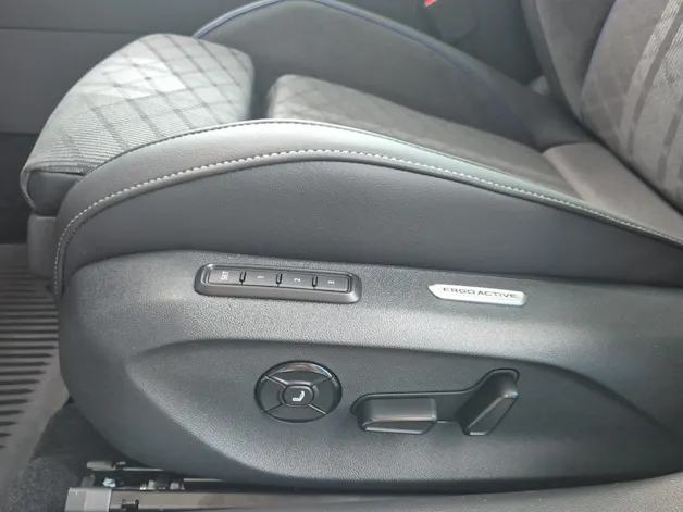 VW Passat Variant 1.5 TSI evo2 Plug-In- Hybrid R-Line DSG
