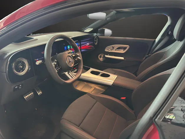 MERCEDES-BENZ CLA 220 8G-DCT 4Matic