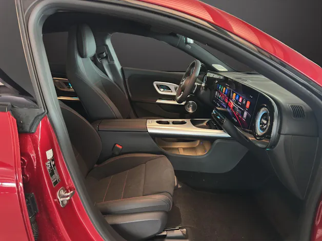 MERCEDES-BENZ CLA 220 8G-DCT 4Matic
