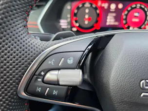 SKODA Octavia Combi 2.0 TSI DSG RS 30 Years Edition