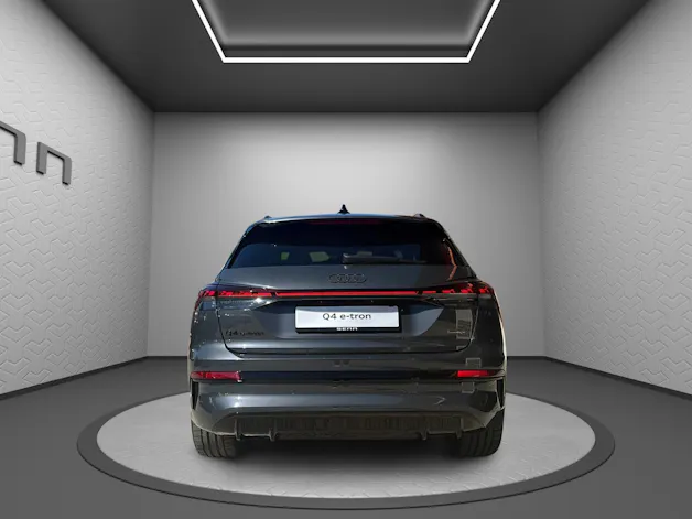 AUDI Q4 e-tron SUV quattro performance
