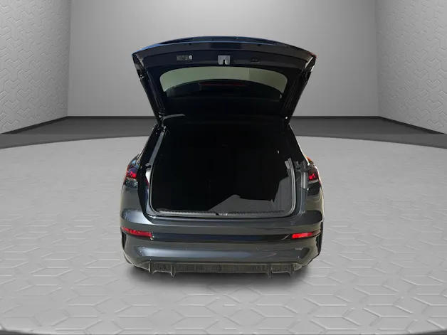 AUDI Q4 e-tron SUV quattro performance