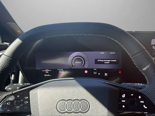 AUDI Q4 e-tron SUV quattro performance