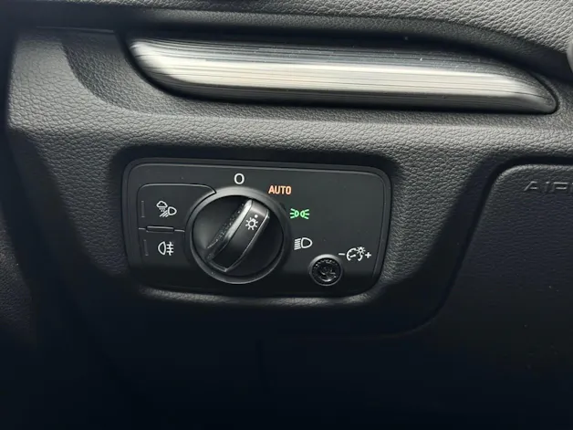 AUDI A3 Sportback 40 TFSI Sport Attraction quattro S-tronic