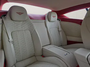 BENTLEY Continental GT Speed V8 PHEV 782 PS/ 1.9% Leasing möglich.