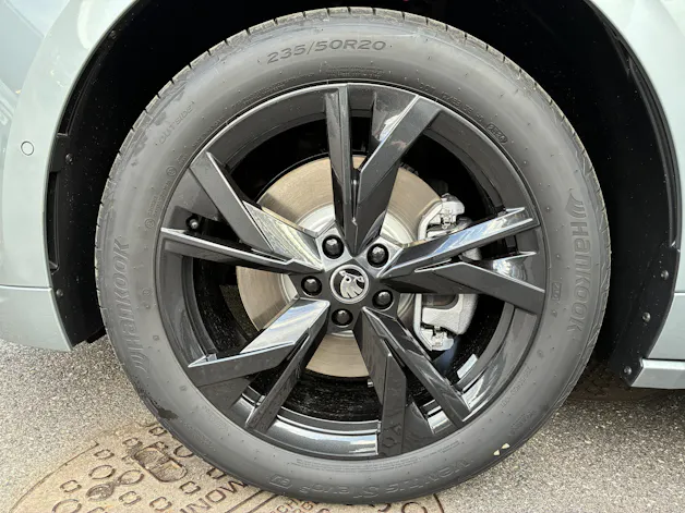SKODA Enyaq 4x4 RS