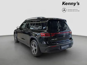 MERCEDES-BENZ EQB 300 AMG Line 4MATIC