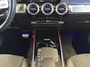 MERCEDES-BENZ EQB 300 AMG Line 4MATIC