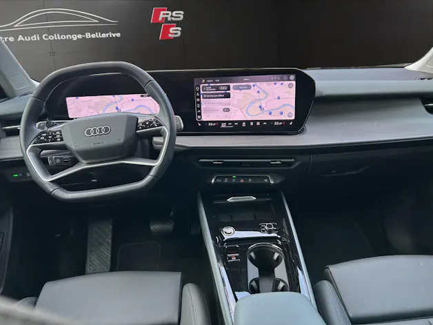 AUDI Q3 SUV e-hybrid 200 kW S tronig