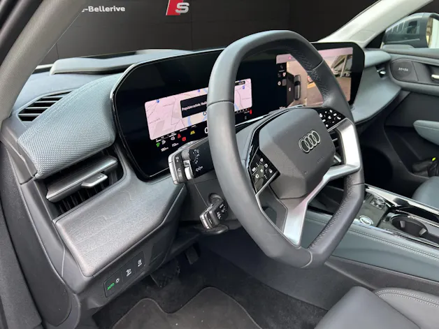 AUDI Q3 SUV e-hybrid 200 kW S tronig