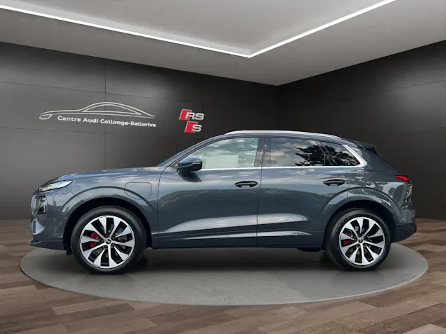 AUDI Q3 SUV e-hybrid 200 kW S tronig