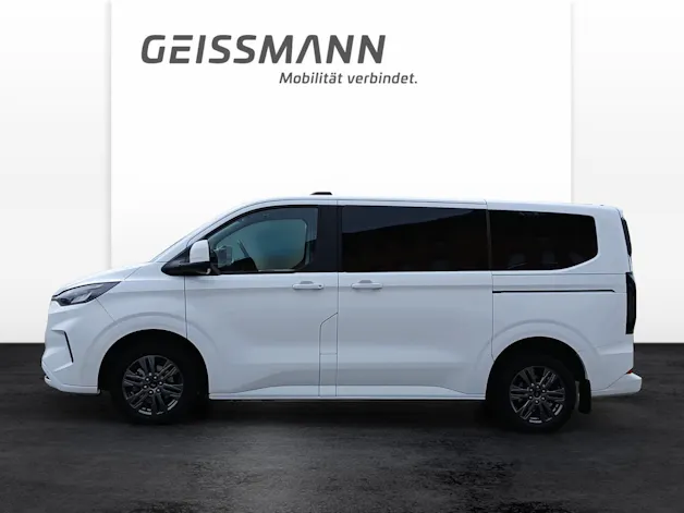 FORD Tourneo Custom Bus 320 L1 2.0 EcoBlue 170 Titanium 4x4