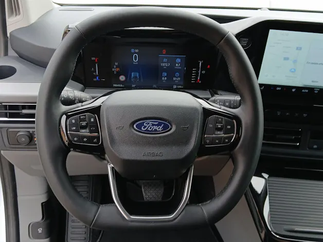 FORD Tourneo Custom Bus 320 L1 2.0 EcoBlue 170 Titanium 4x4