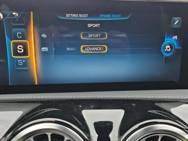 MERCEDES-BENZ A AMG 35 4Matic 8G-DCT
