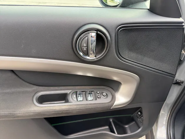 MINI Countryman CooperSE Trafa