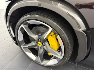 FERRARI Purosangue 6.5 V12