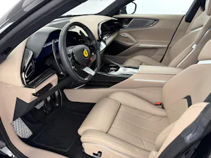 FERRARI Purosangue 6.5 V12