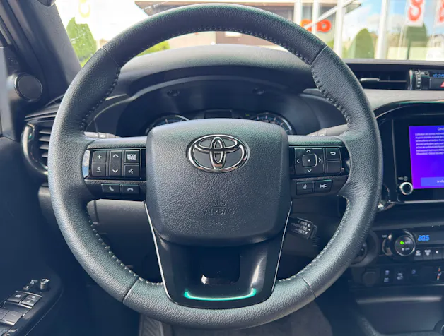 Toyota Hilux 2.8d Invincible Double Cab 4x4