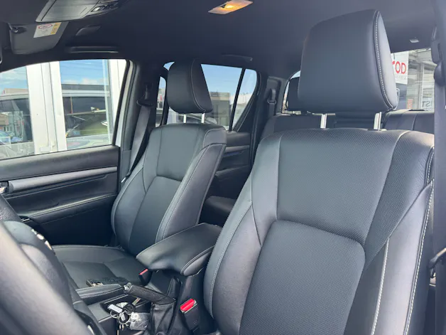 Toyota Hilux 2.8d Invincible Double Cab 4x4
