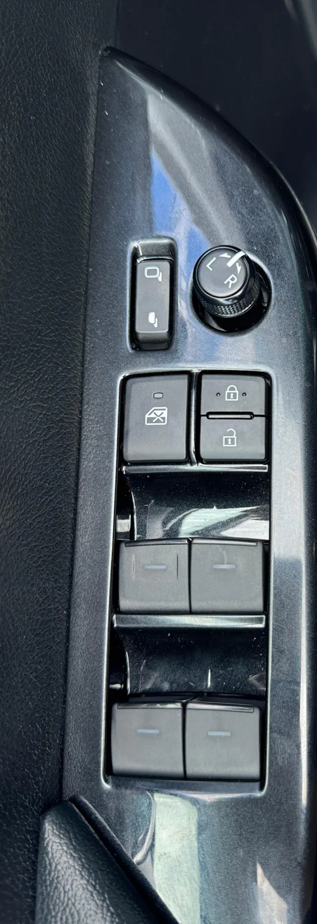 Toyota Hilux 2.8d Invincible Double Cab 4x4