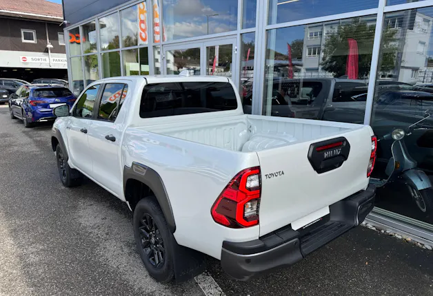 Toyota Hilux 2.8d Invincible Double Cab 4x4