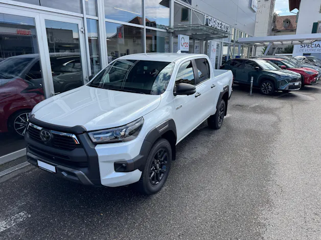 Toyota Hilux 2.8d Invincible Double Cab 4x4
