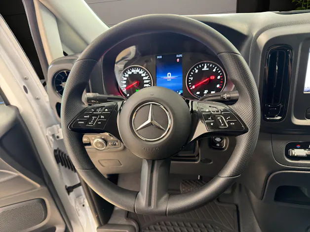 MERCEDES-BENZ Vito 114 KA PRO 3200mm L WORKER 4x4