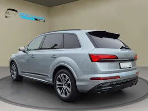 AUDI Q7 50 TDI quattro S Line tiptronic