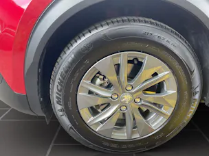 PEUGEOT 2008 e Active