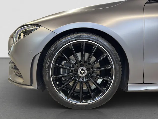 MERCEDES-BENZ CLA 220 AMG Line 4MATIC