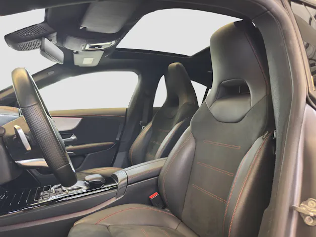 MERCEDES-BENZ CLA 220 AMG Line 4MATIC