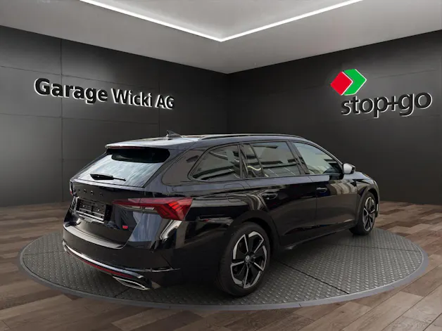SKODA Octavia Combi 2.0 TDI DSG RS 4x4