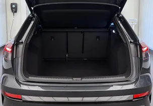 AUDI Q4 e-tron SUV quattro performance Swiss Ski