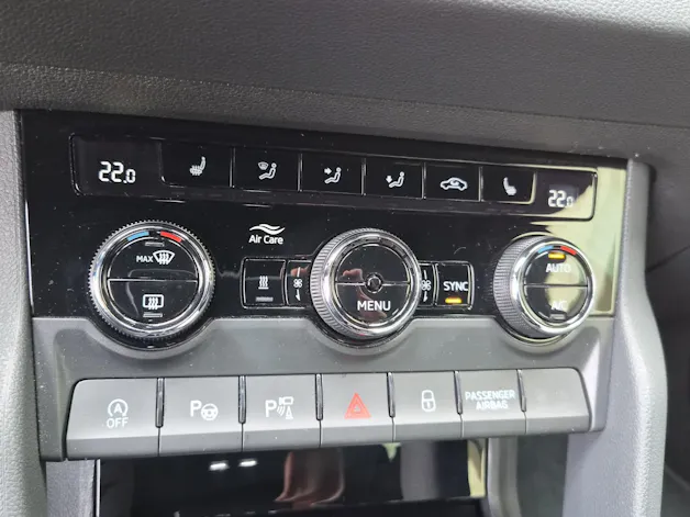 SKODA Karoq 2.0 TDI CR Sport Line 4x4 DSG