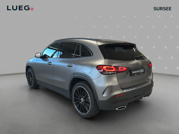 MERCEDES-BENZ GLA 250e AMG Line 8G-DCT