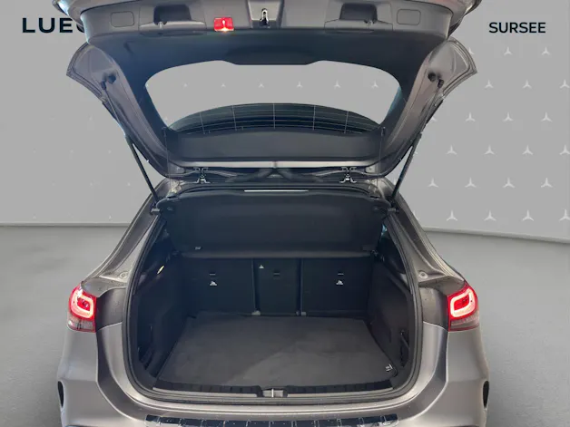 MERCEDES-BENZ GLA 250e AMG Line 8G-DCT