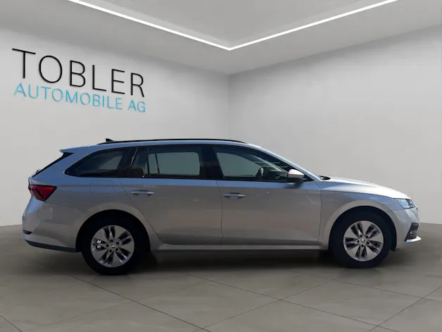 SKODA Octavia Combi 2.0 TDI DSG Ambition