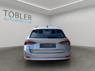 SKODA Octavia Combi 2.0 TDI DSG Ambition
