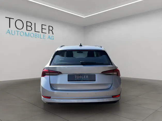 SKODA Octavia Combi 2.0 TDI DSG Ambition